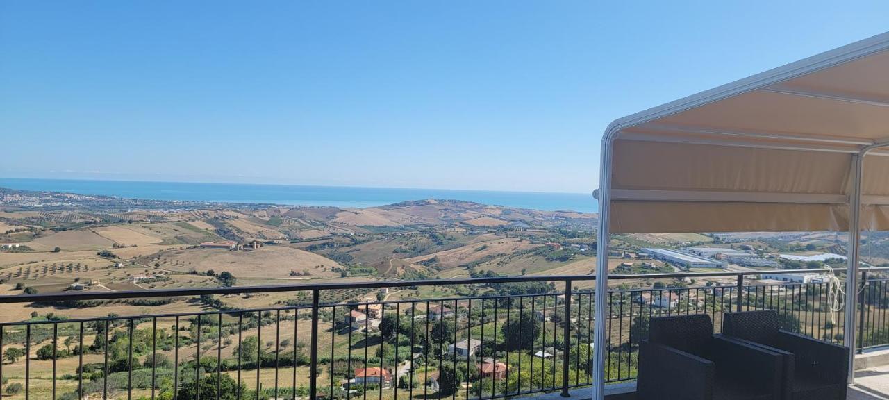 Bed and Breakfast La Terrazza Motta Атрі Екстер'єр фото