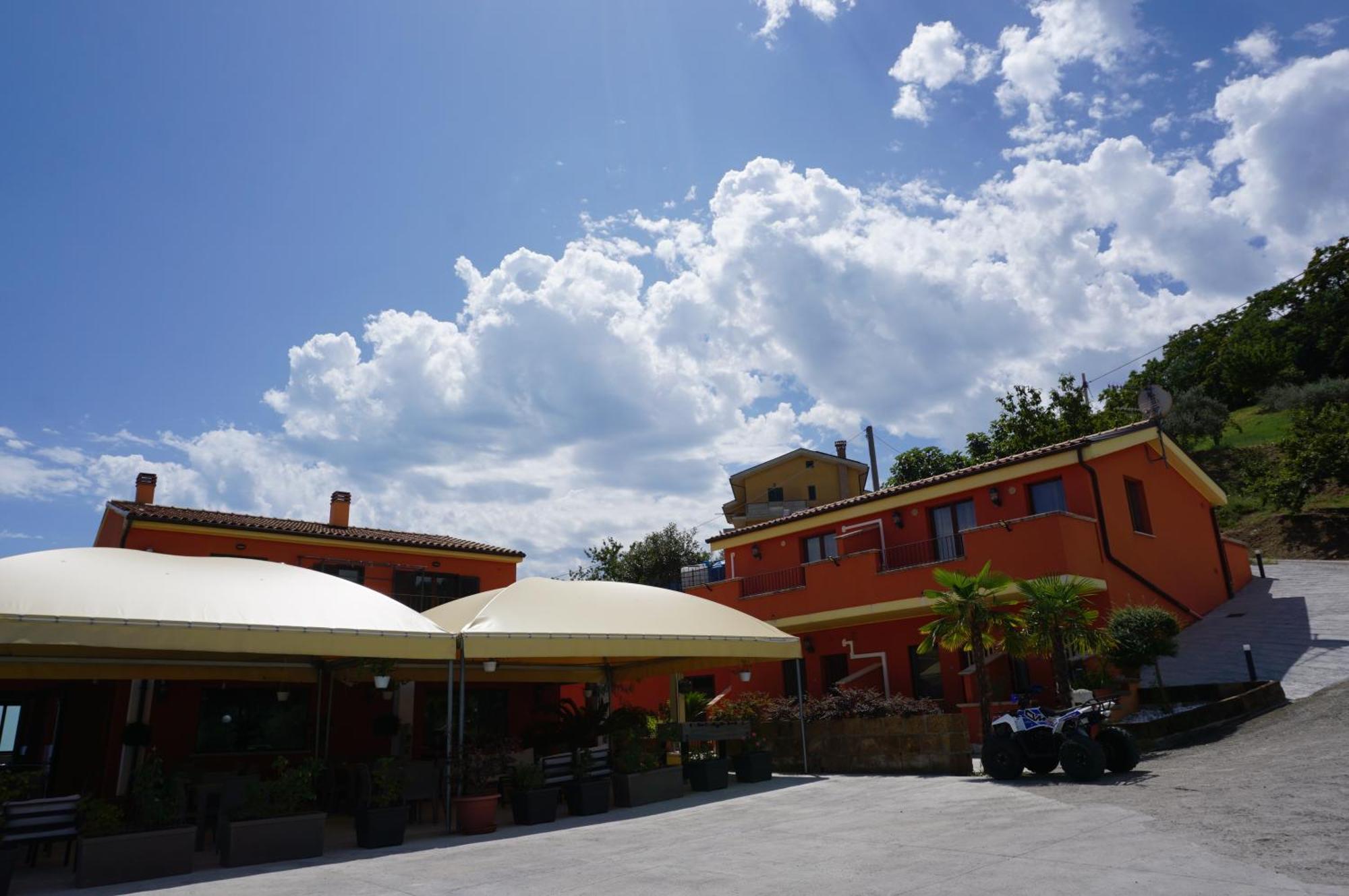 Bed and Breakfast La Terrazza Motta Атрі Екстер'єр фото