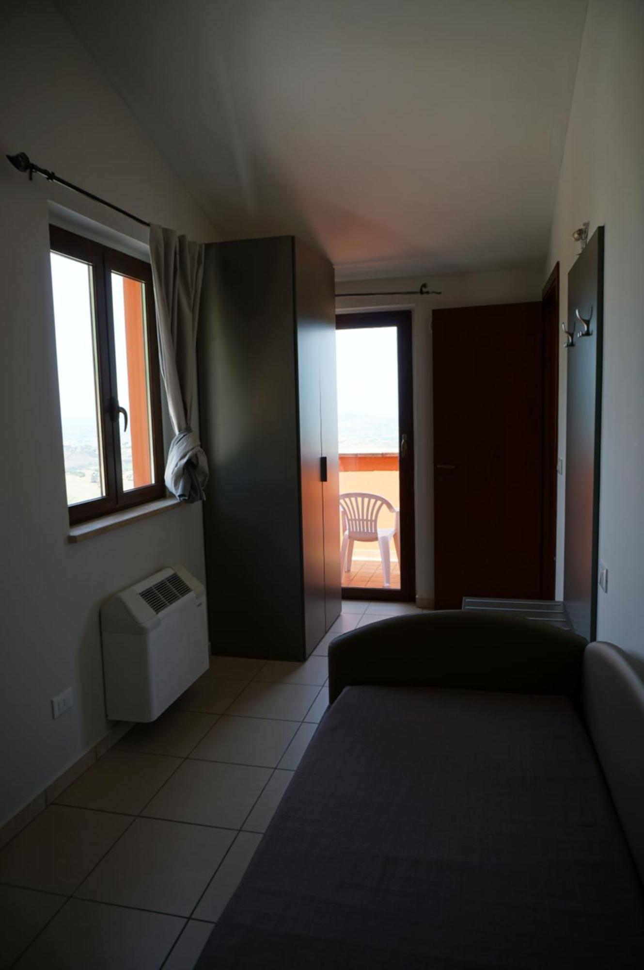 Bed and Breakfast La Terrazza Motta Атрі Екстер'єр фото