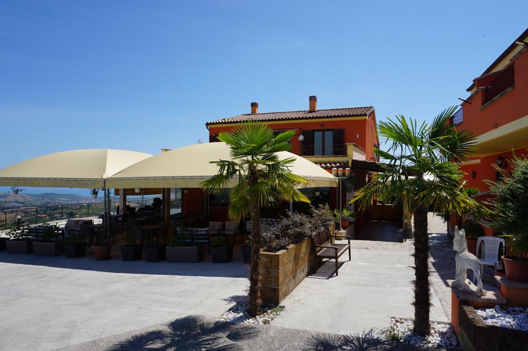 Bed and Breakfast La Terrazza Motta Атрі Екстер'єр фото