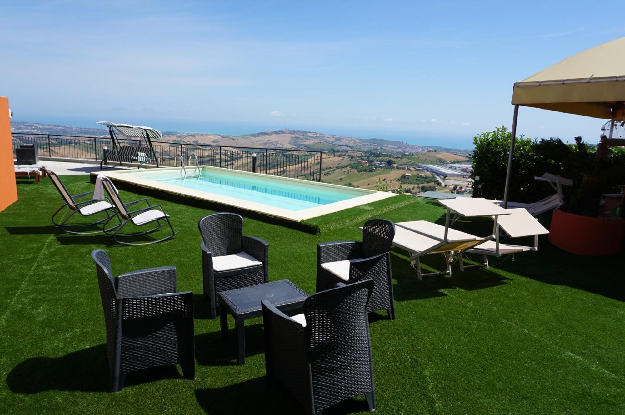 Bed and Breakfast La Terrazza Motta Атрі Екстер'єр фото